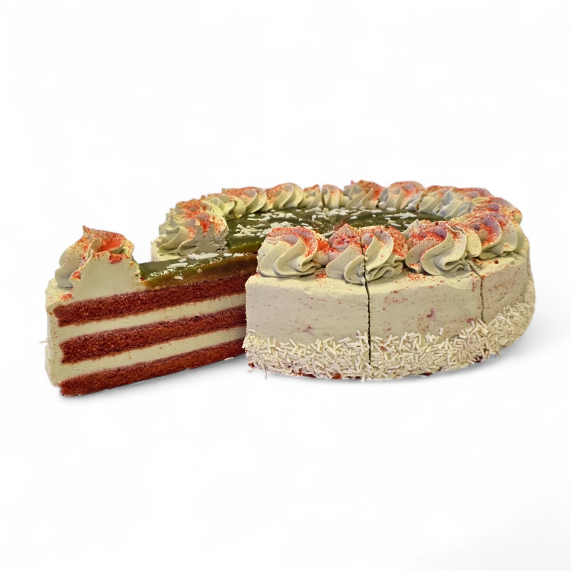 RED VELVET PISTACHE TAART
