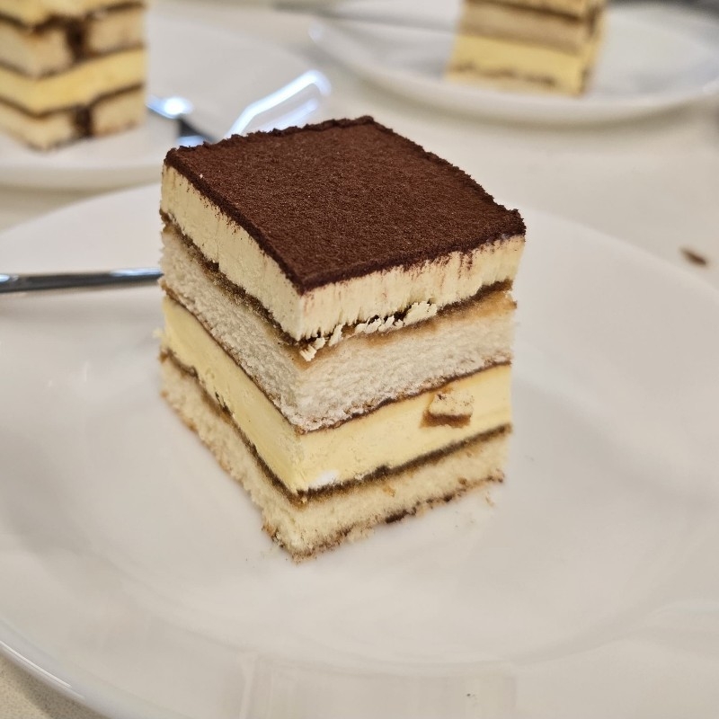 TIRAMISU HIGH TEA (42 STUKS)
